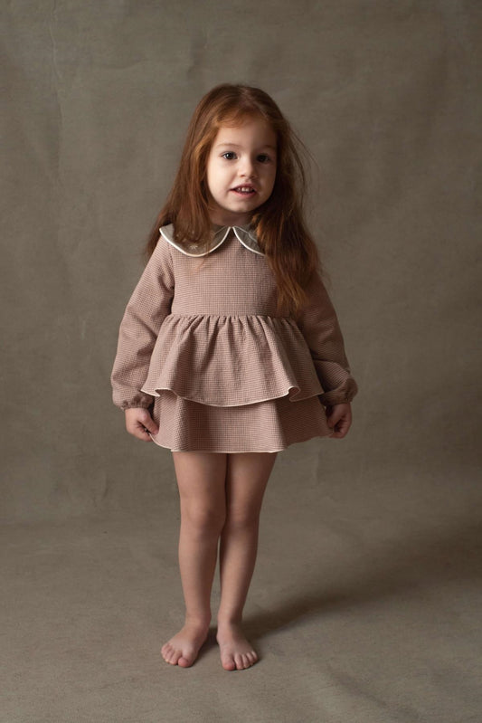 2.1 Pink gingham romper suit with frill-Popelin