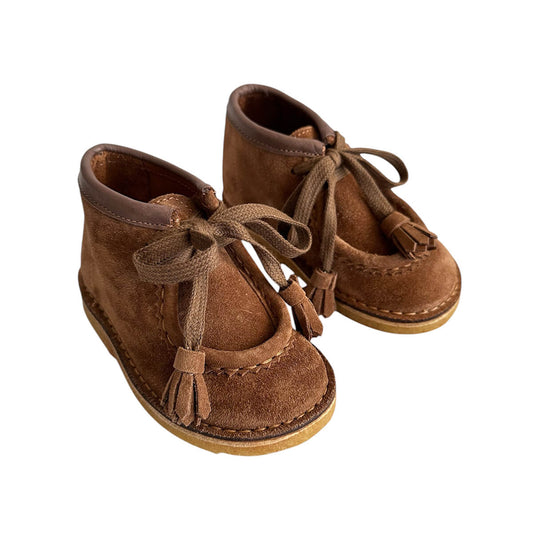 Dani Lace Up Shoes With Tassels in Caffe Suede- PèPè