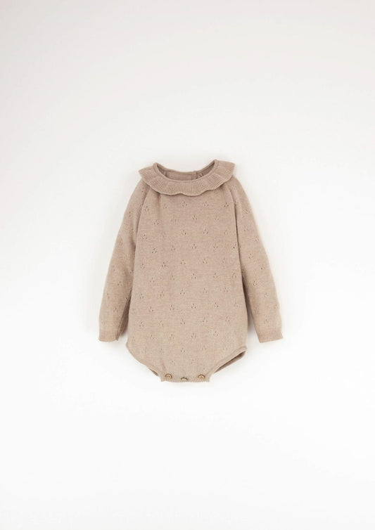 5.2 Beige knitted romper suit with frilled collar-Popelin