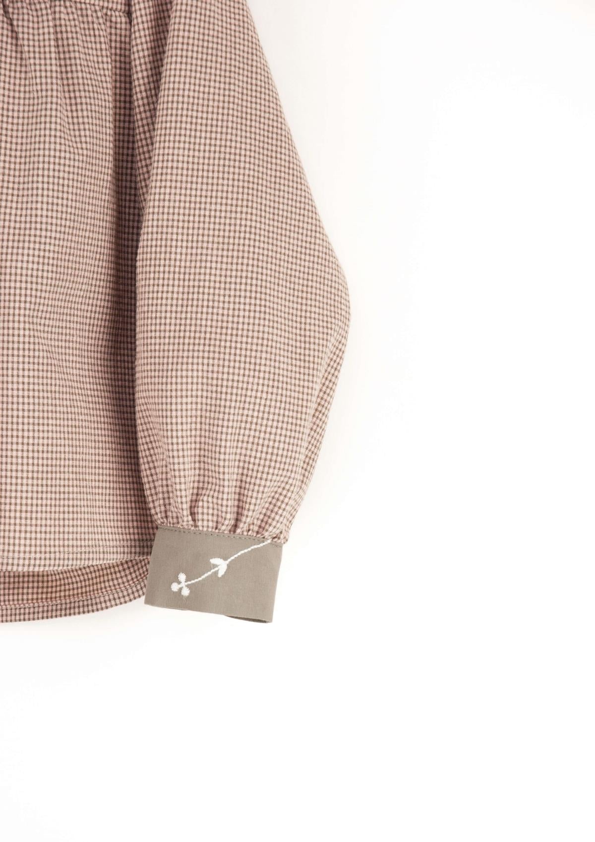 13.1 Pink gingham blouse with baby collar-Popelin