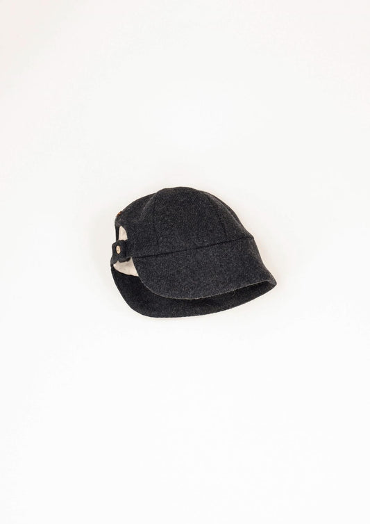 42.1 Grey woollen hat with strap-Popelin