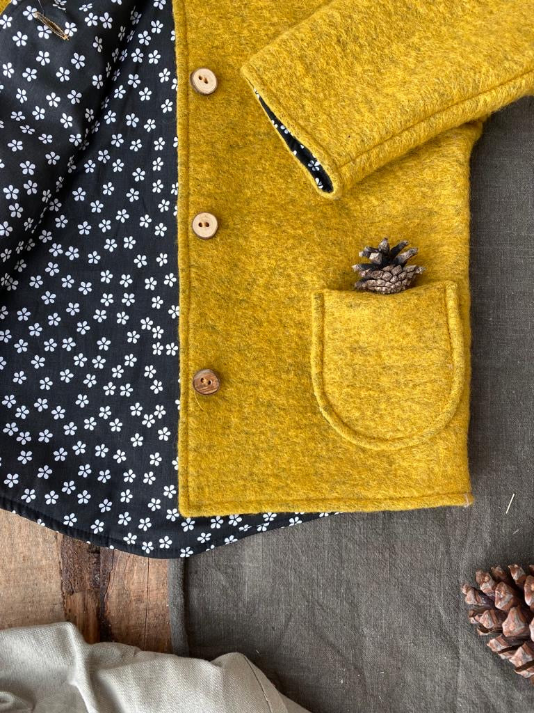 70% Wool Flowers Retro Black,Ochre-Kleine Schobbejak